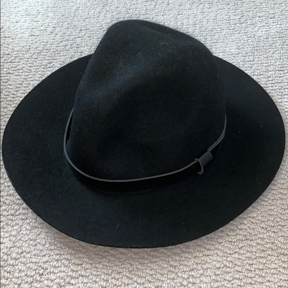 Black fashion hat